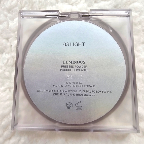 🎉BRAND NEW, NEVER USED!🎉 Huda Beauty Glowish Luminous Pressed Powder! - Picture 3 of 7